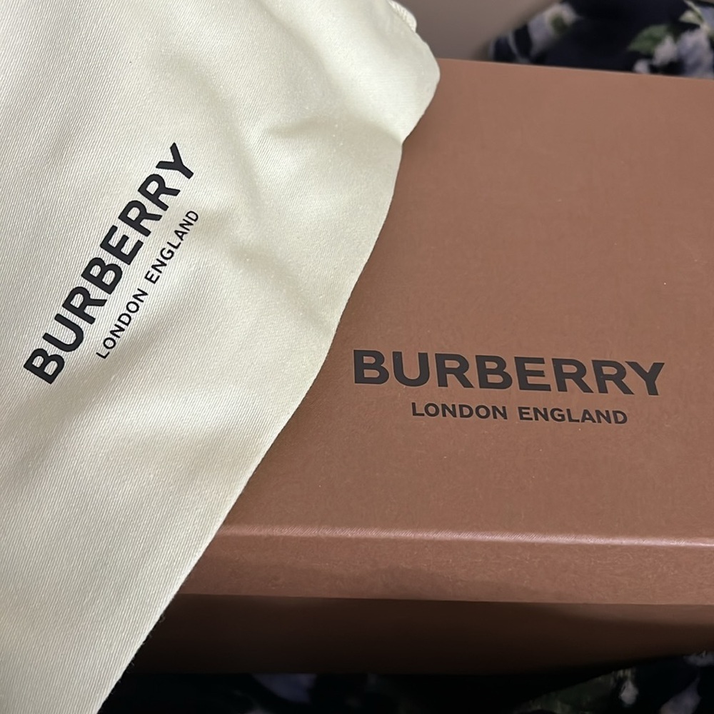 NIB Burberry check wool felt  Plaid Loafers - size: 36 1/2 - Picture 4 of 6